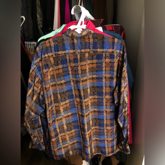 I lost a lot of weight so I need a change of wardrobe/ never worn - Picture 3 of 3